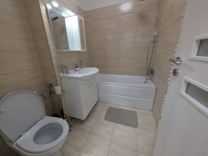 Plaza Mall, nou, parc Liniei, Anchor Plaza, garsoniera.