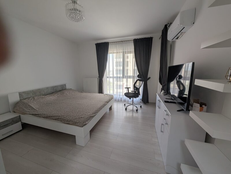 Plaza Mall, nou, parc Liniei, Anchor Plaza, garsoniera.